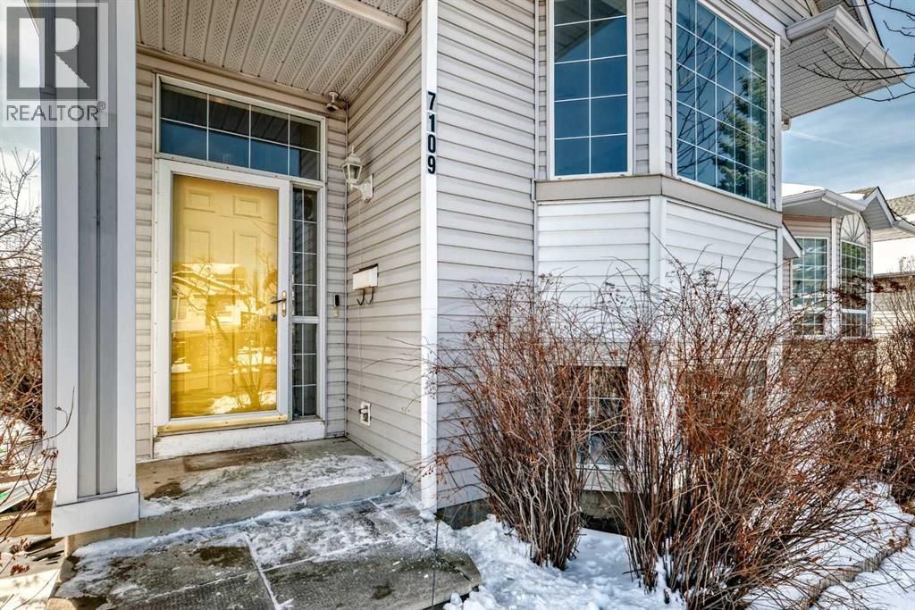 7109 Laguna Way Ne, Calgary, Alberta  T1Y 7A7 - Photo 3 - A2298295