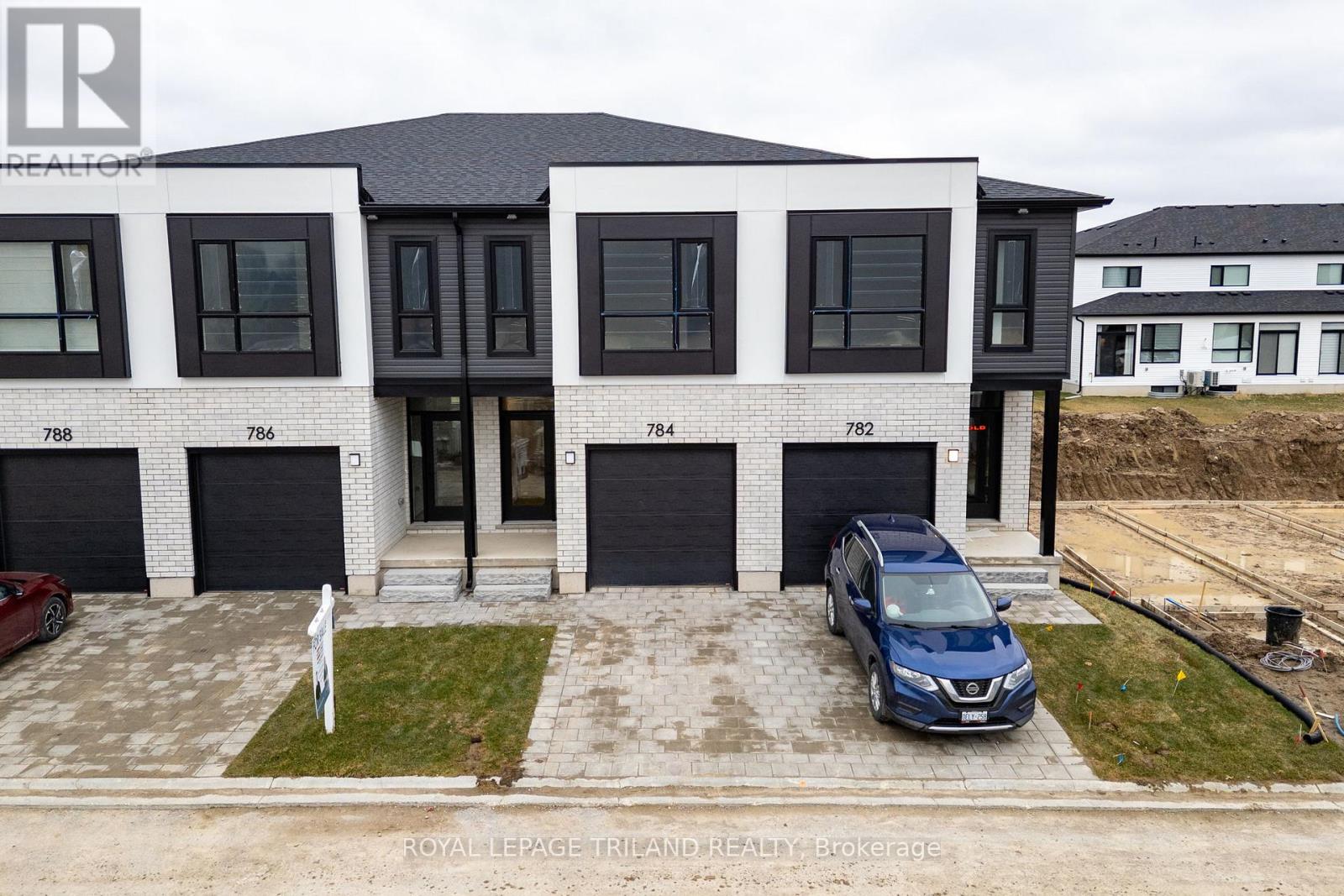 784 Banyan Lane, London North, Ontario  N6G 0A6 - Photo 3 - X12952528