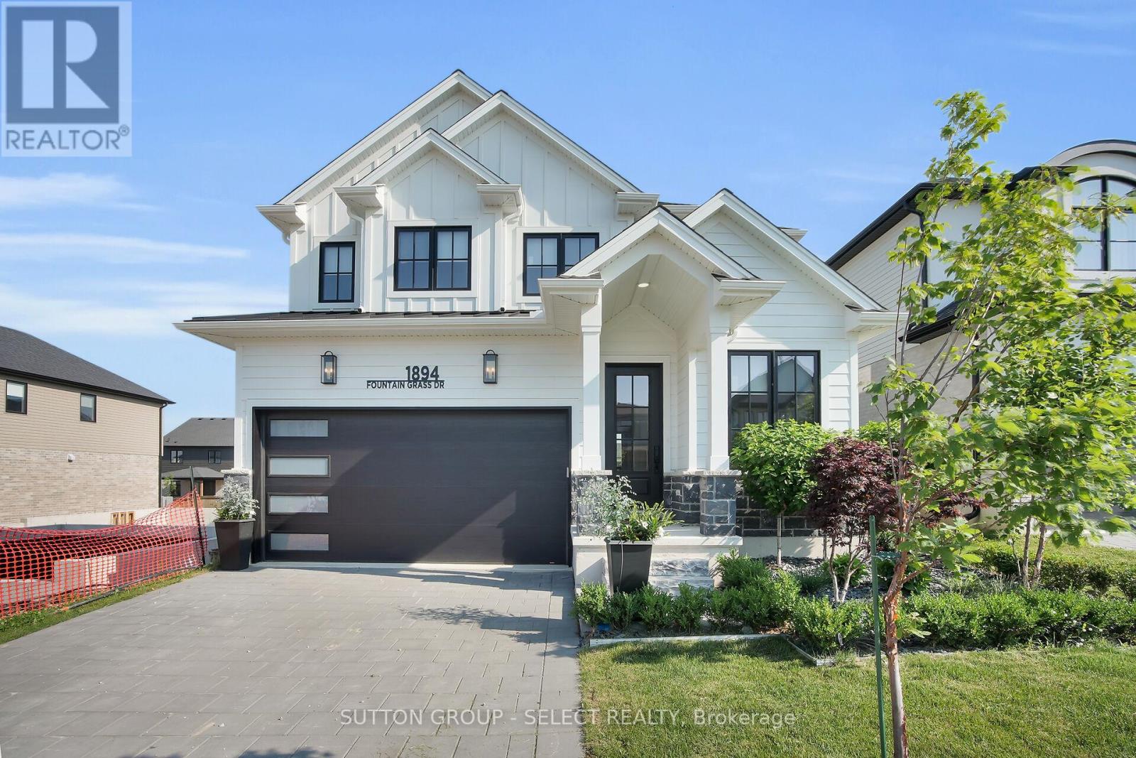 1894 Fountain Grass Drive, London South, Ontario  N6K 4P9 - Photo 4 - X12952576