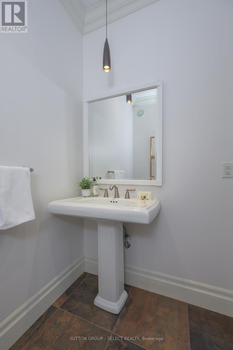 1615 Wickerson Gate, London South (South K), Ontario  N6K 0C3 - Photo 21 - X12952592