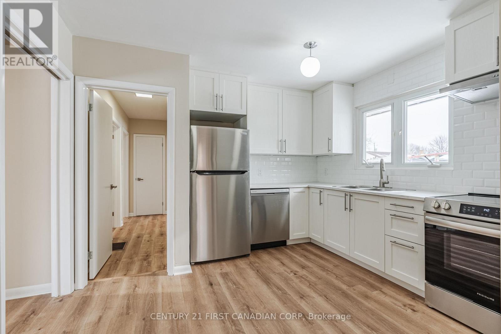 Upper - 177 Myrtle Street, St. Thomas, Ontario  N5R 2G8 - Photo 13 - X12952660