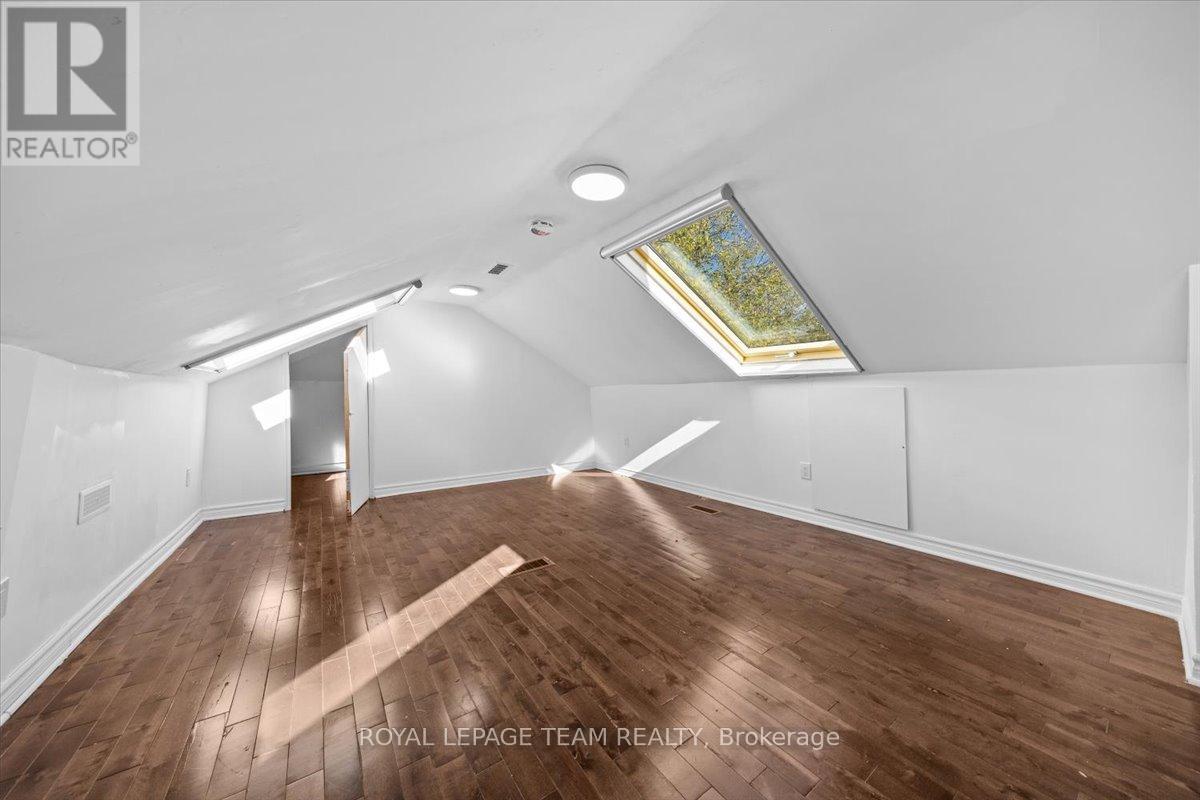 5410 Old Richmond Road, Ottawa, Ontario  K2R 1G7 - Photo 32 - X12952622