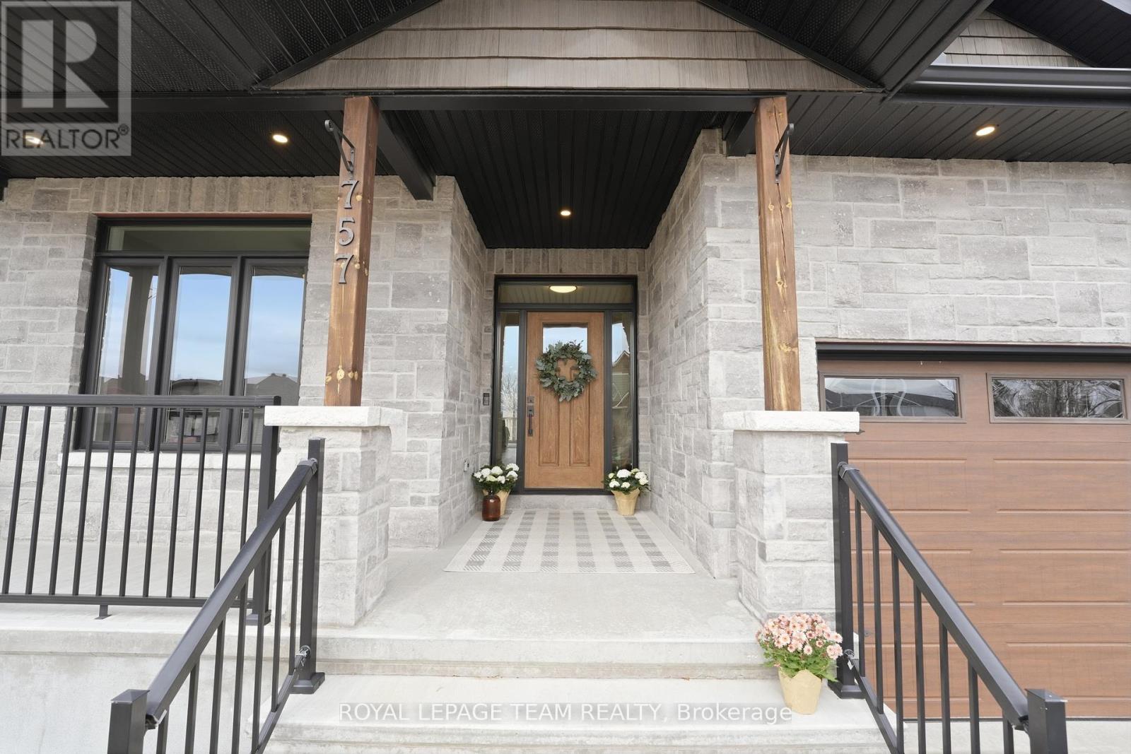 757 Meadowridge Circle, Ottawa, Ontario  K0A 1L0 - Photo 2 - X12952686