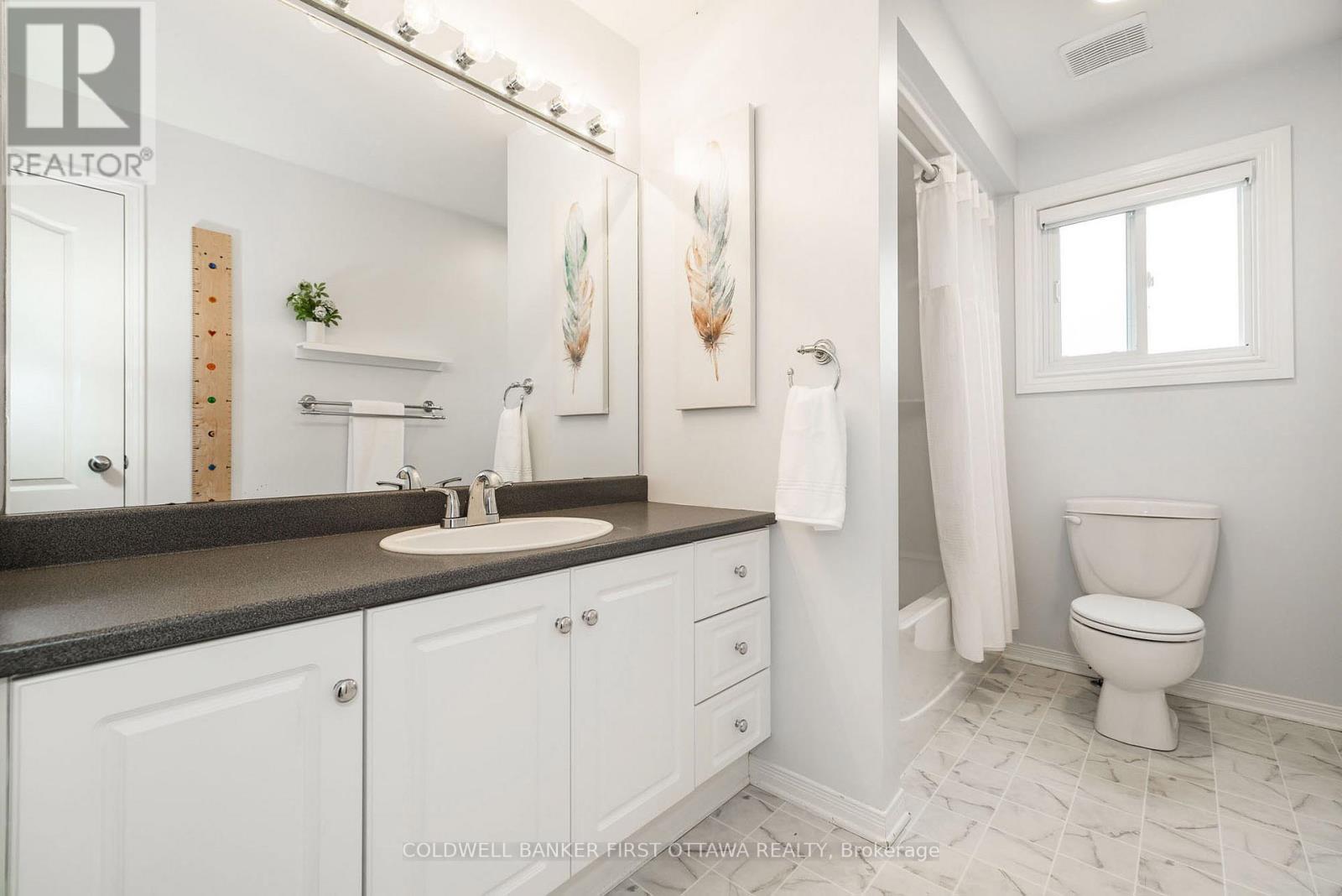 38 Hobin Street, Ottawa, Ontario  K2S 1G8 - Photo 27 - X12952704