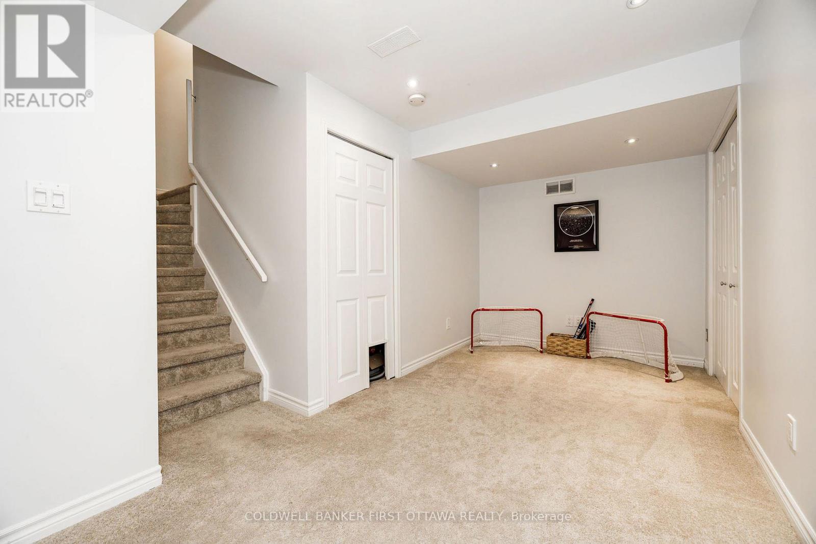 38 Hobin Street, Ottawa, Ontario  K2S 1G8 - Photo 29 - X12952704