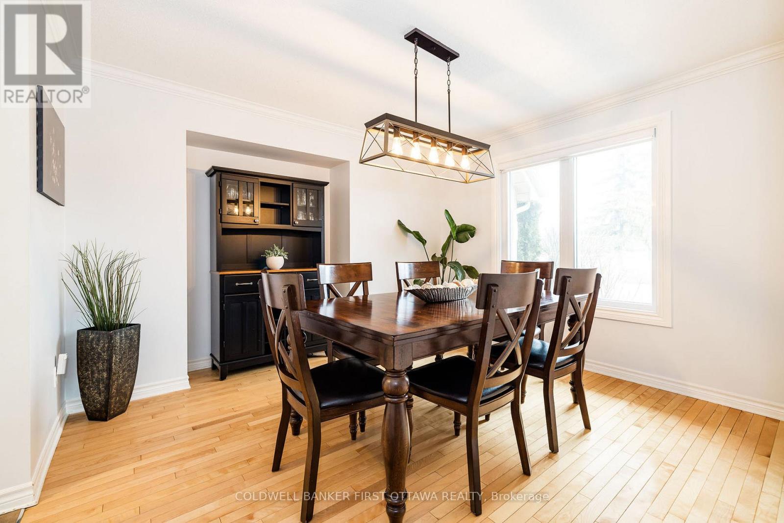 38 Hobin Street, Ottawa, Ontario  K2S 1G8 - Photo 7 - X12952704