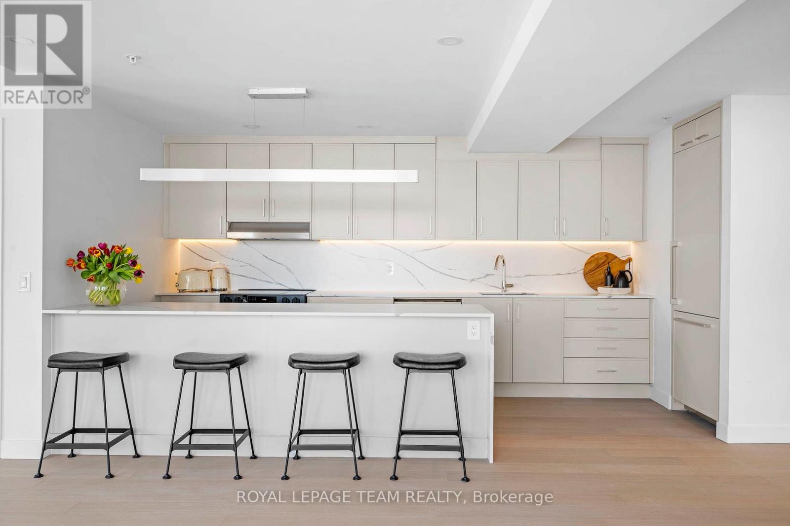 507 - 398 Roosevelt Avenue, Ottawa, Ontario  K2A 1Z3 - Photo 6 - X12952726