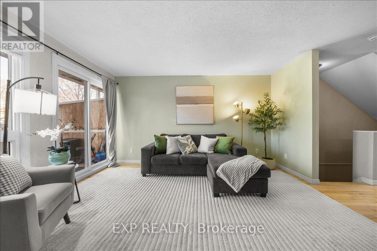 6287 Tealwood Place, Ottawa, Ontario  K1C 7J9 - Photo 9 - X12952782