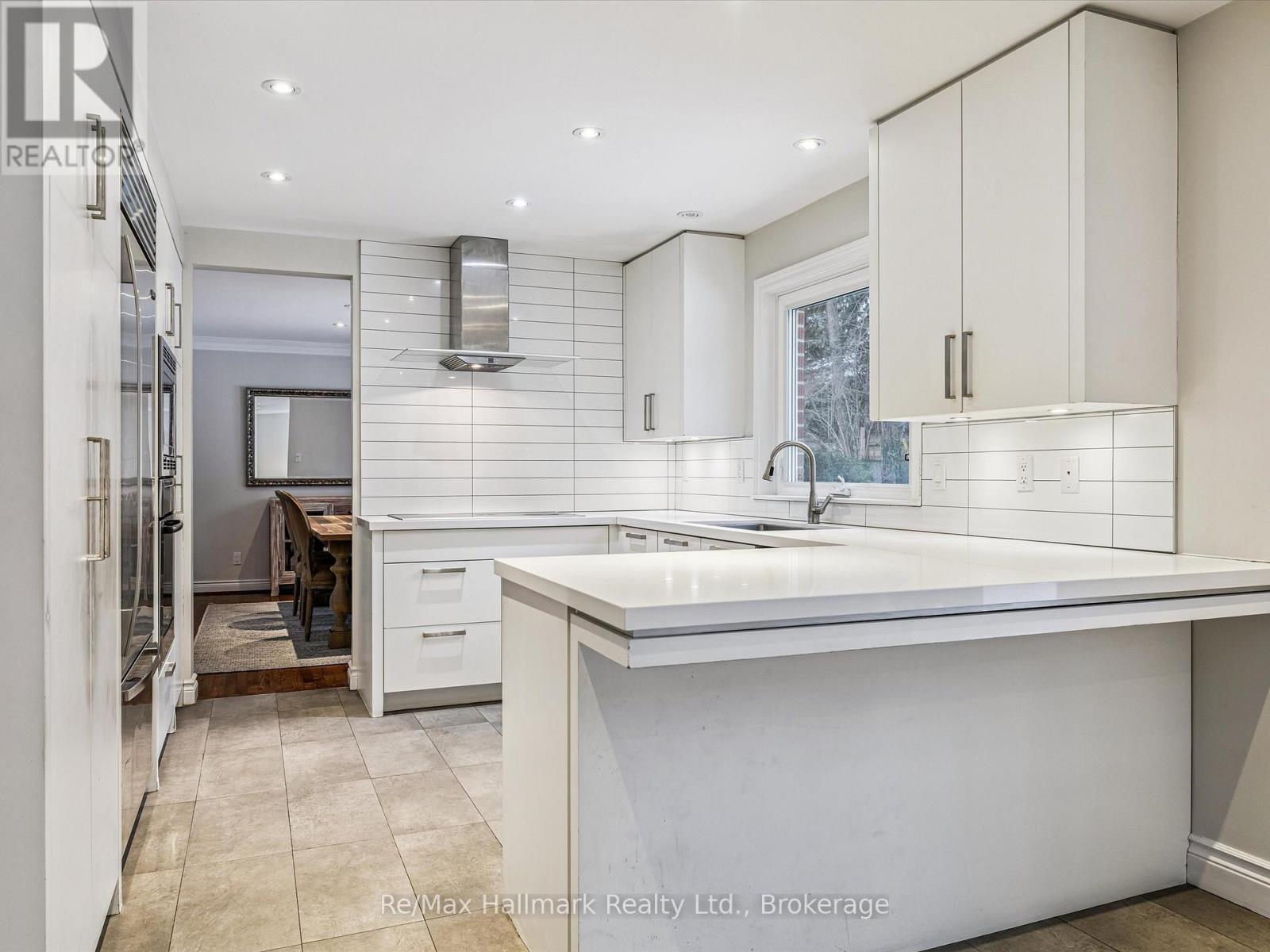 1188 Carey Road, Oakville, Ontario  L6J 2E4 - Photo 10 - W12952540