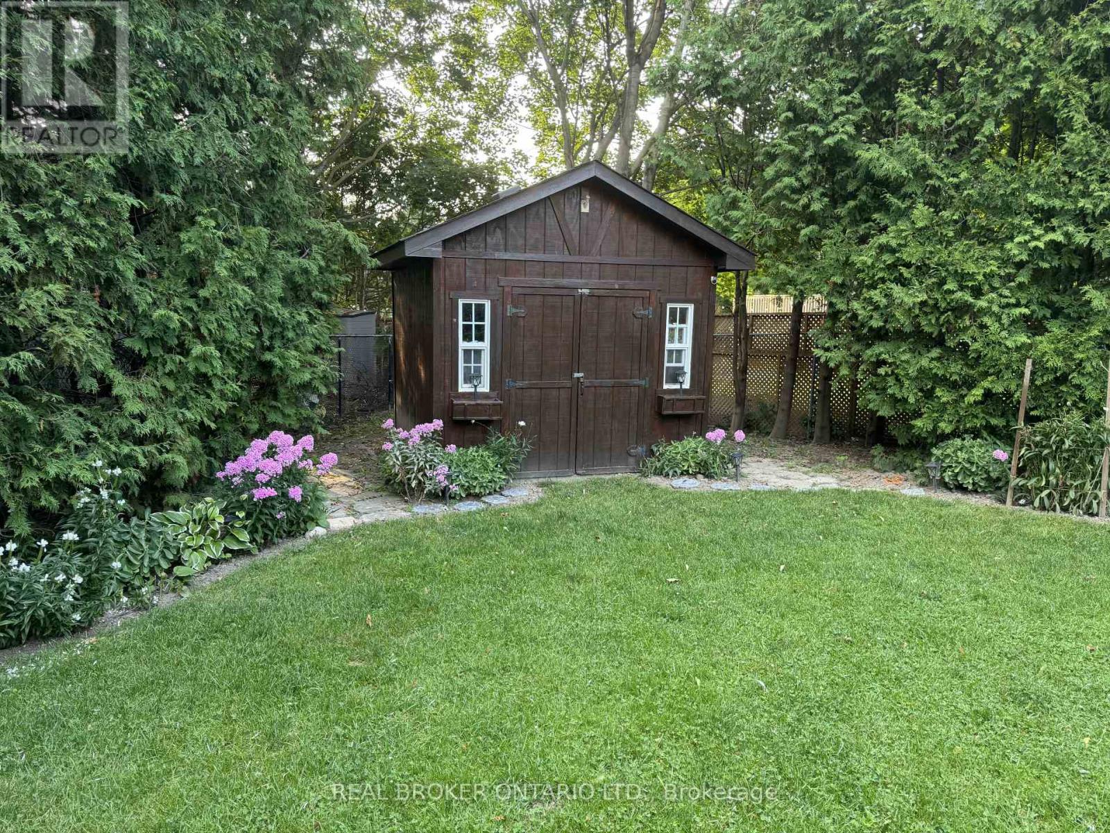 89 Marsden Court, Newmarket, Ontario  L3Y 7P6 - Photo 49 - N12951800