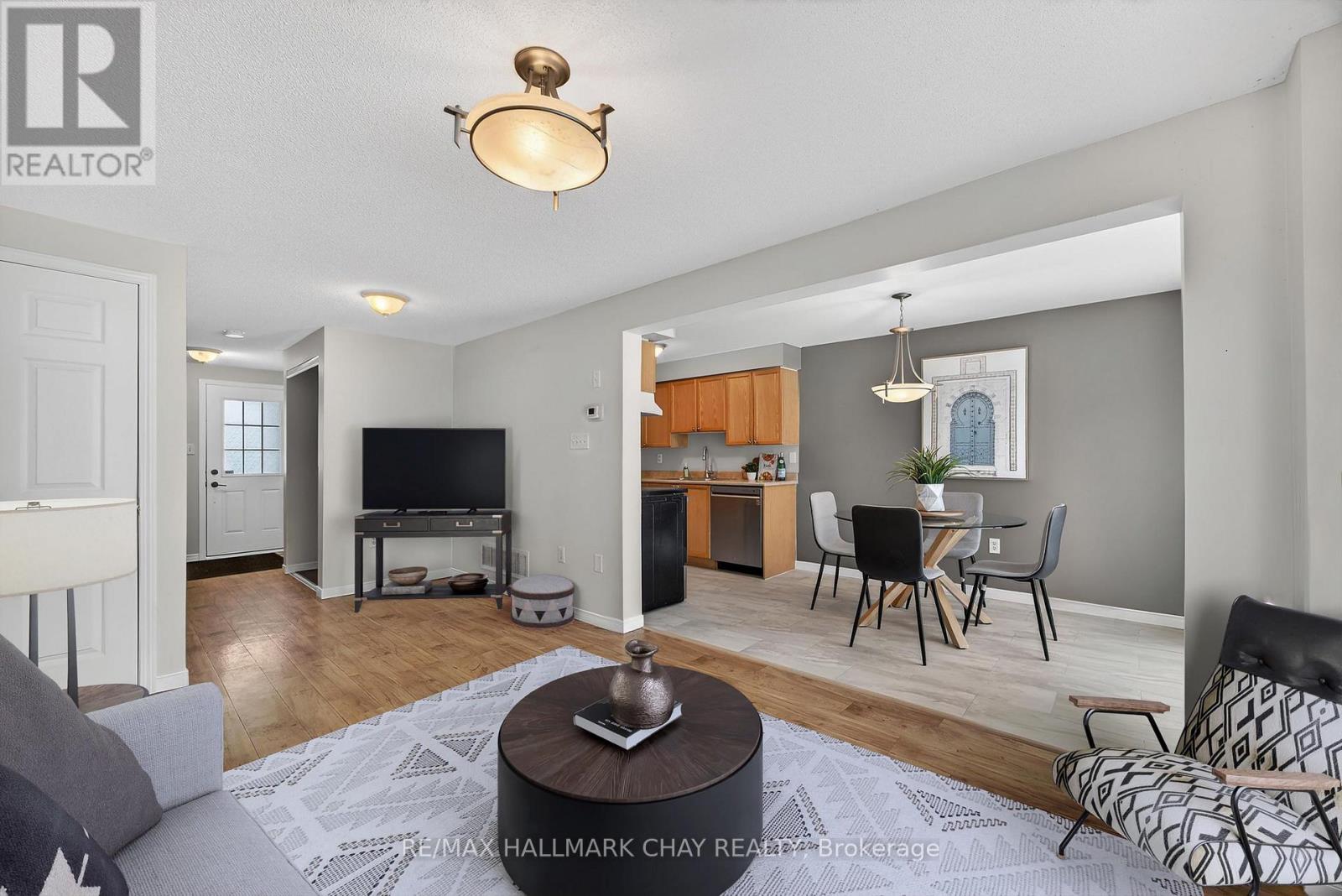 36 Goodwin Drive, Barrie, Ontario  L4N 5Z7 - Photo 9 - S12843144