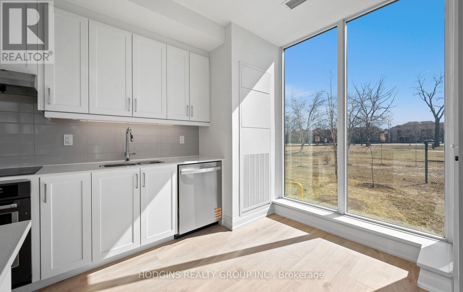 106 - 1035 Southdown Road, Mississauga, Ontario  L5J 0A2 - Photo 12 - W12931076