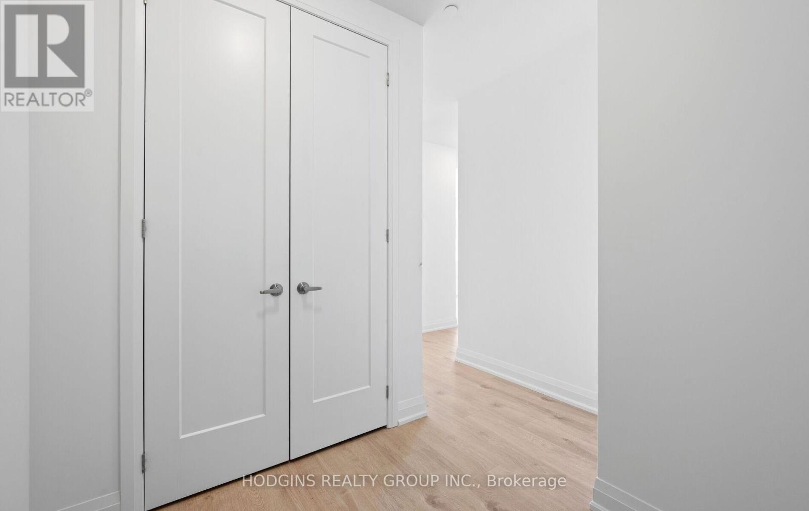 106 - 1035 Southdown Road, Mississauga, Ontario  L5J 0A2 - Photo 7 - W12931076