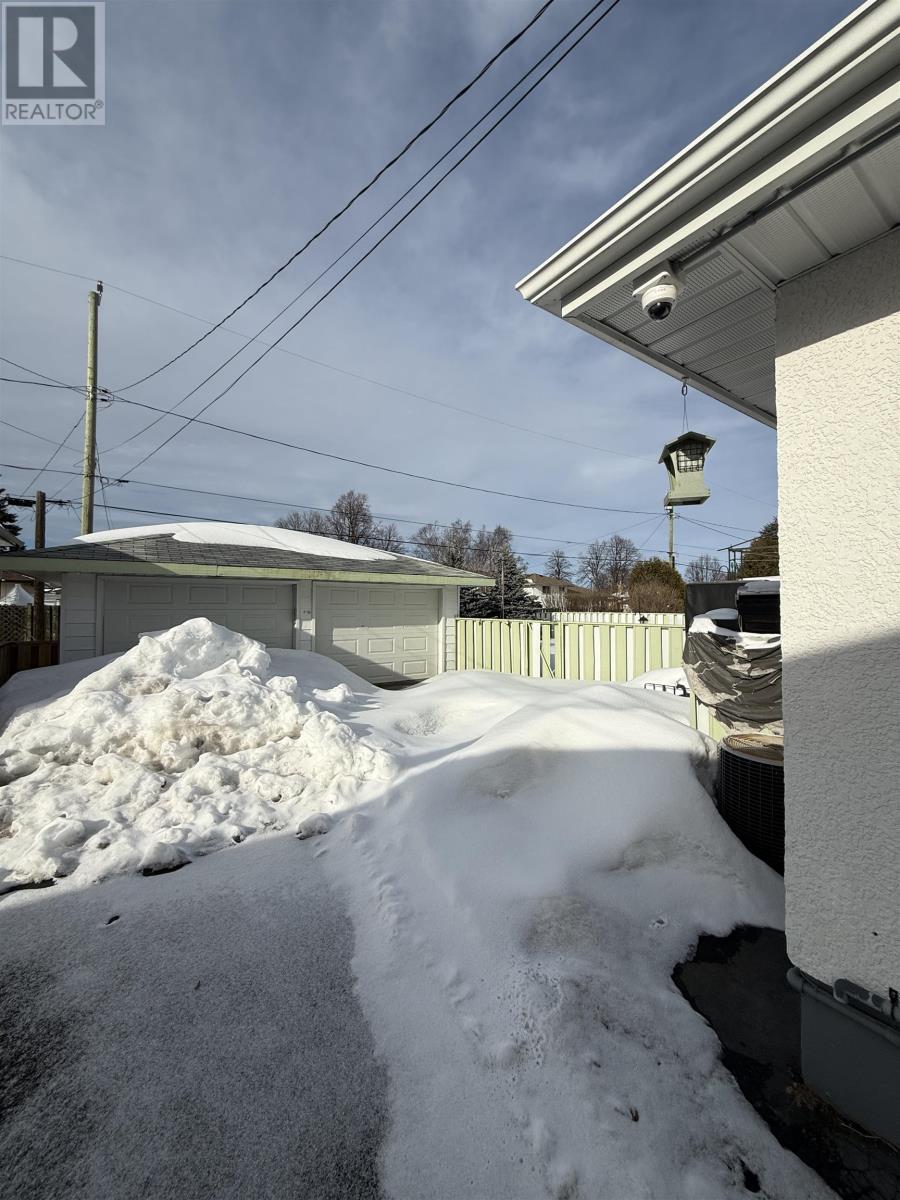 523 Donald St W, Thunder Bay, Ontario  P7E 5Y7 - Photo 22 - TB2600608