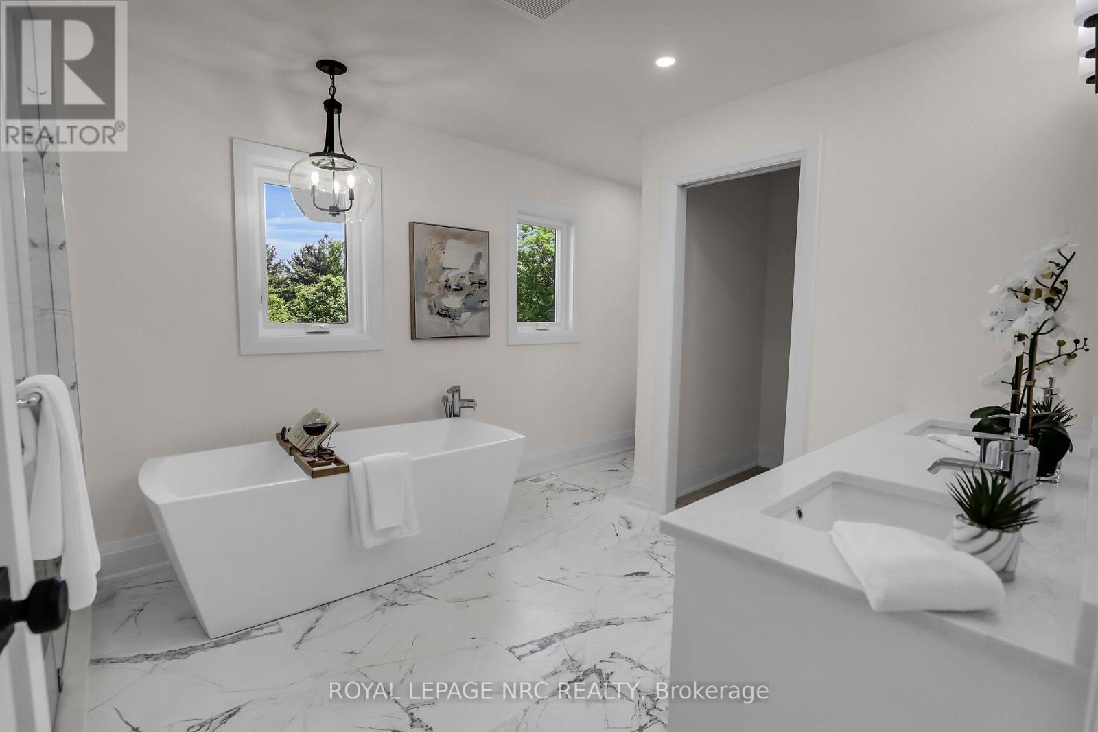 2021 Victoria Avenue, Pelham, Ontario  L0S 1C0 - Photo 20 - X12952556