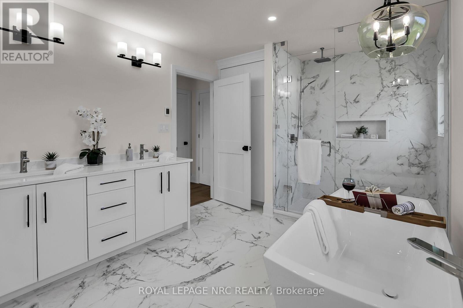 2021 Victoria Avenue, Pelham, Ontario  L0S 1C0 - Photo 21 - X12952556