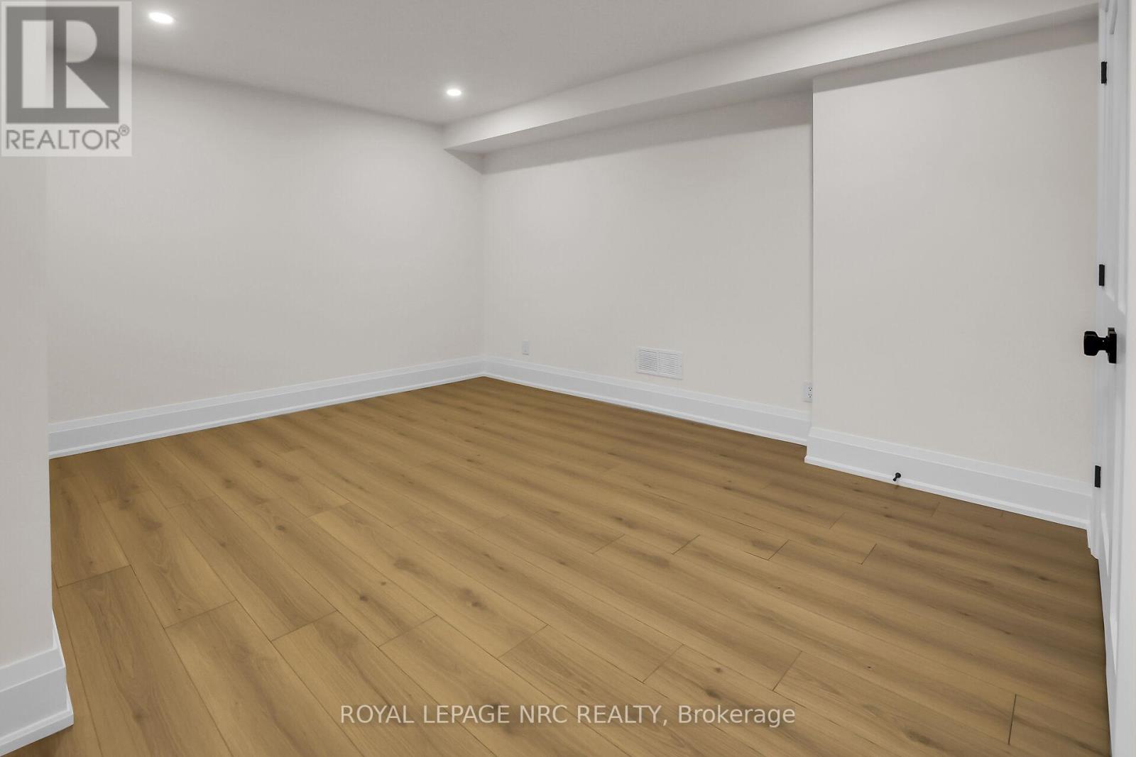 2021 Victoria Avenue, Pelham, Ontario  L0S 1C0 - Photo 26 - X12952556