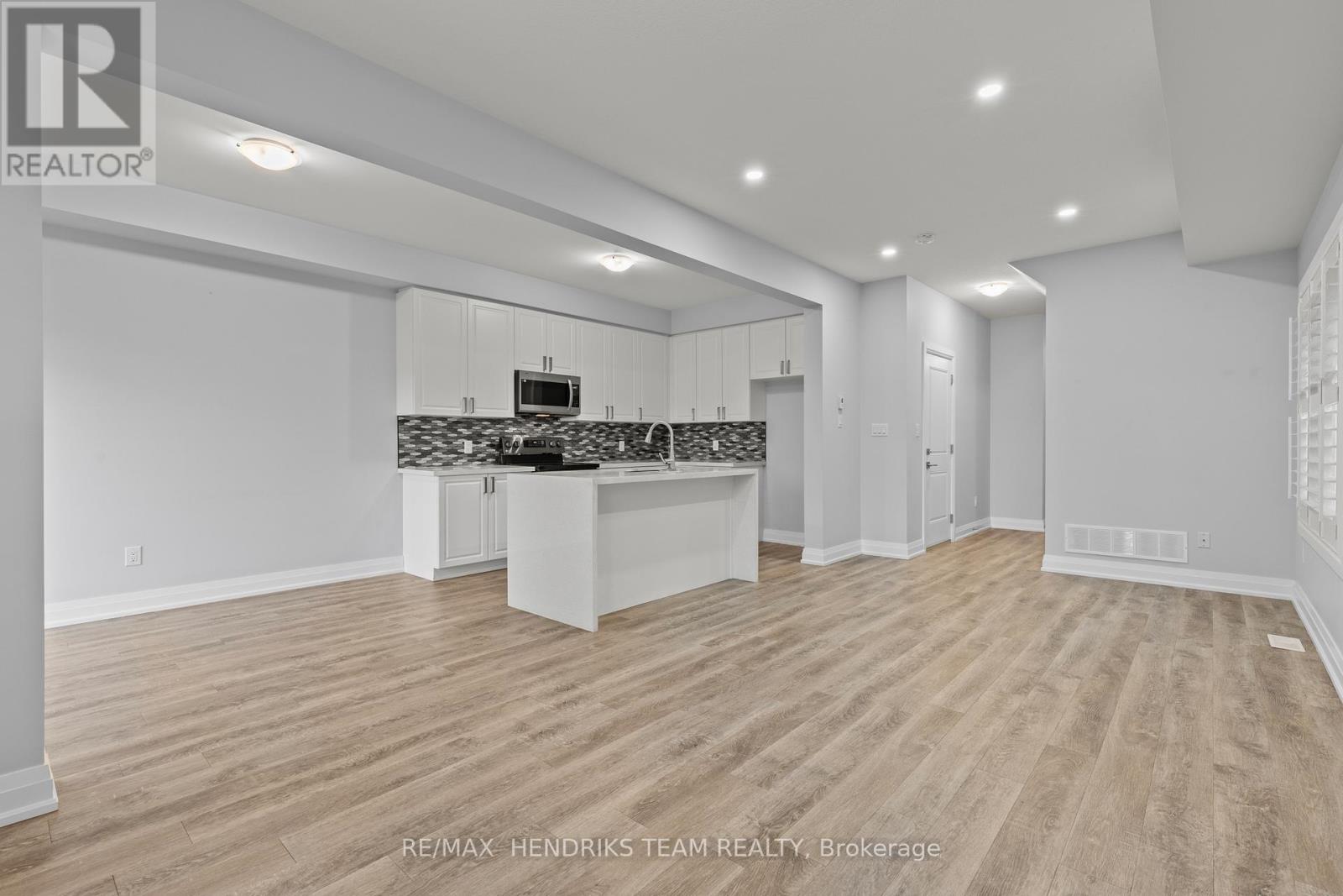 6649 Cropp Street, Niagara Falls, Ontario  L2E 0B7 - Photo 10 - X12952562