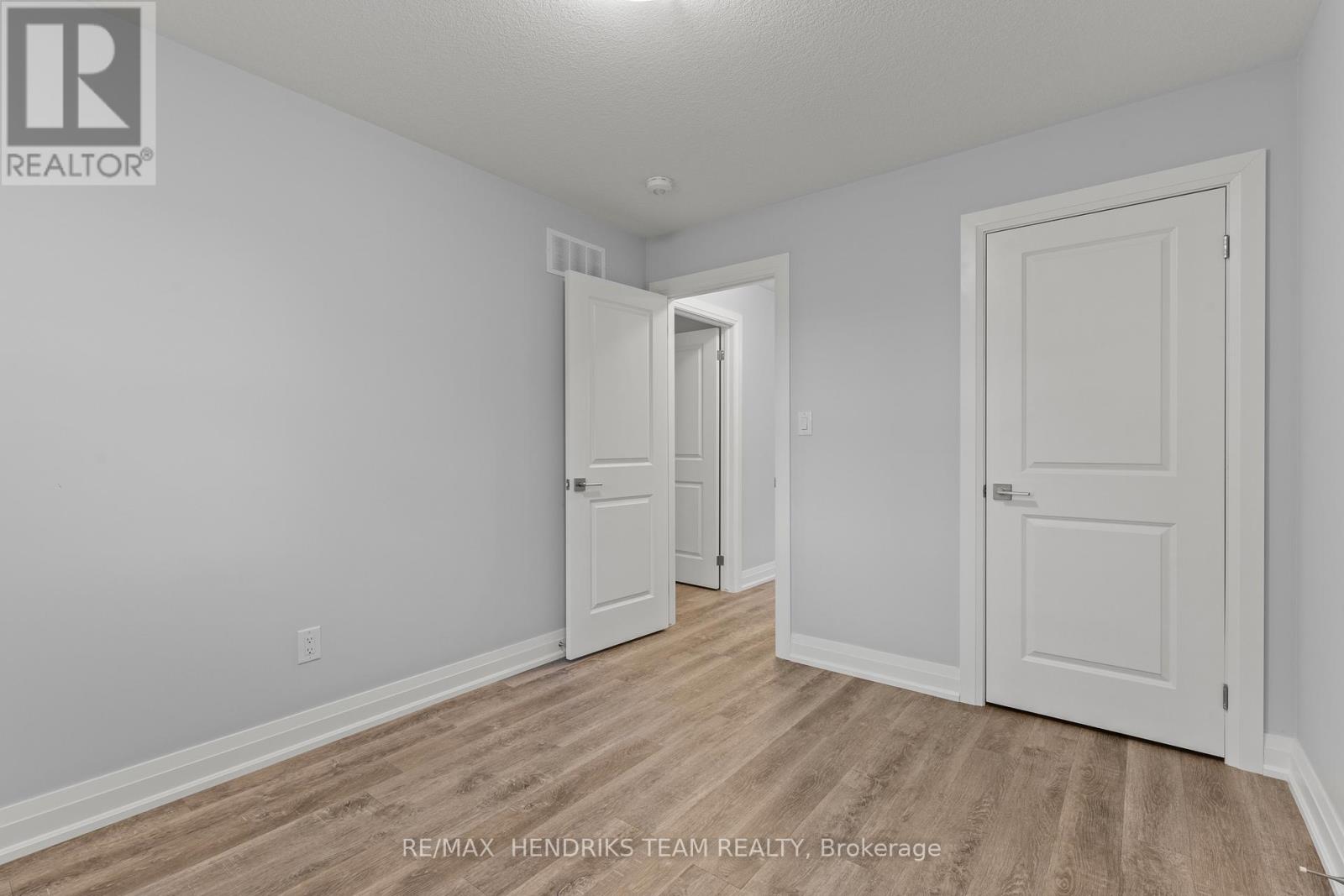 6649 Cropp Street, Niagara Falls, Ontario  L2E 0B7 - Photo 30 - X12952562