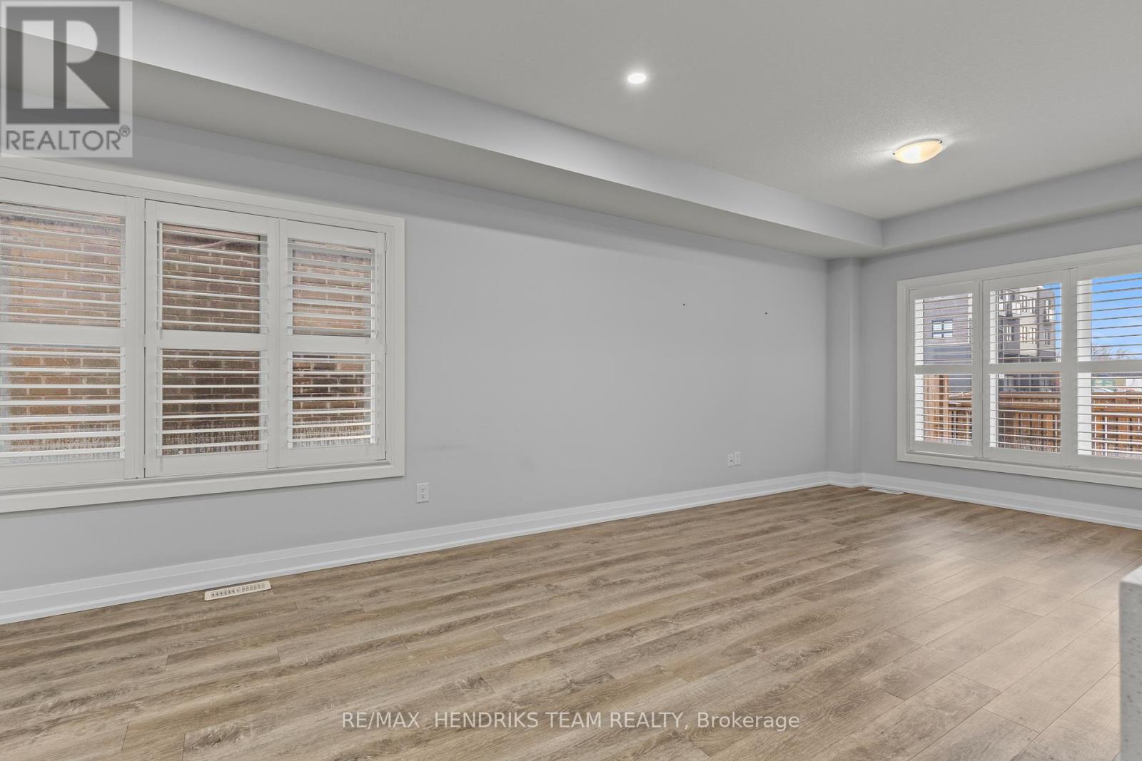 6649 Cropp Street, Niagara Falls, Ontario  L2E 0B7 - Photo 8 - X12952562