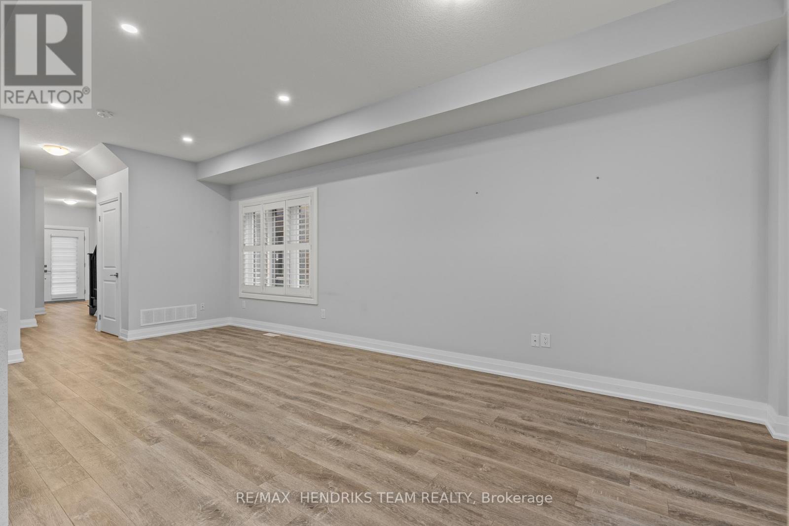 6649 Cropp Street, Niagara Falls, Ontario  L2E 0B7 - Photo 9 - X12952562