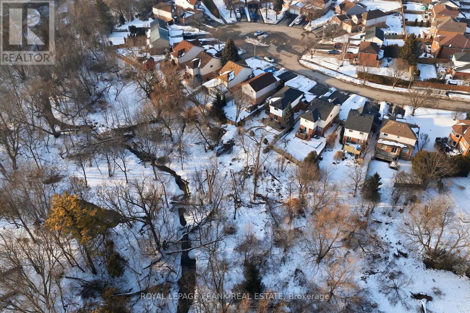 9 Royal Pines Court, Clarington, Ontario  L1C 4P4 - Photo 4 - E12952426