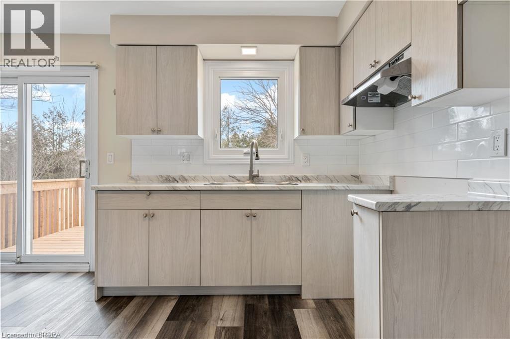 30 Rowanwood Avenue, Brantford, Ontario  N3S 7B9 - Photo 7 - 40815178