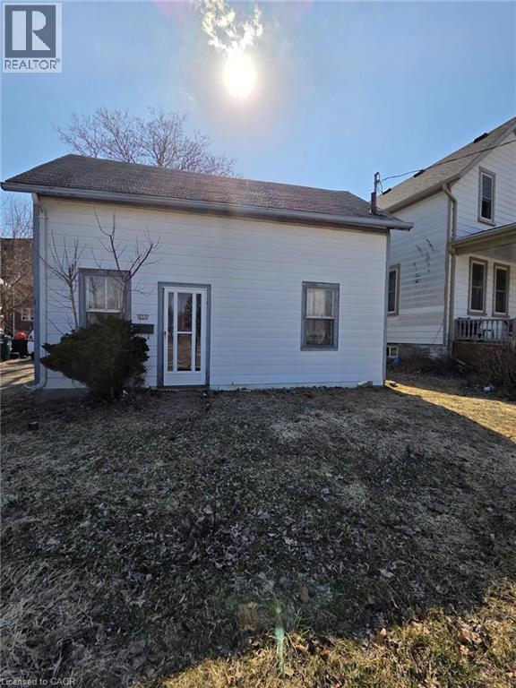 555 Park Street, Kitchener, Ontario  N2G 1N8 - Photo 3 - 40817408