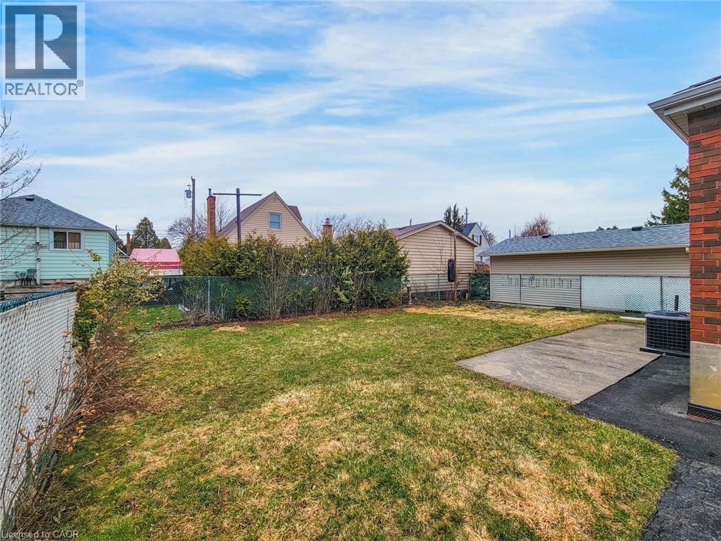 208 East 32nd Street, Hamilton, Ontario  L8V 3S4 - Photo 41 - 40817390