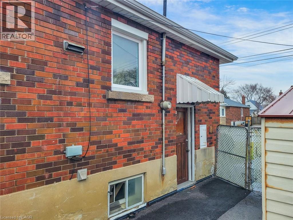 208 East 32nd Street, Hamilton, Ontario  L8V 3S4 - Photo 42 - 40817390