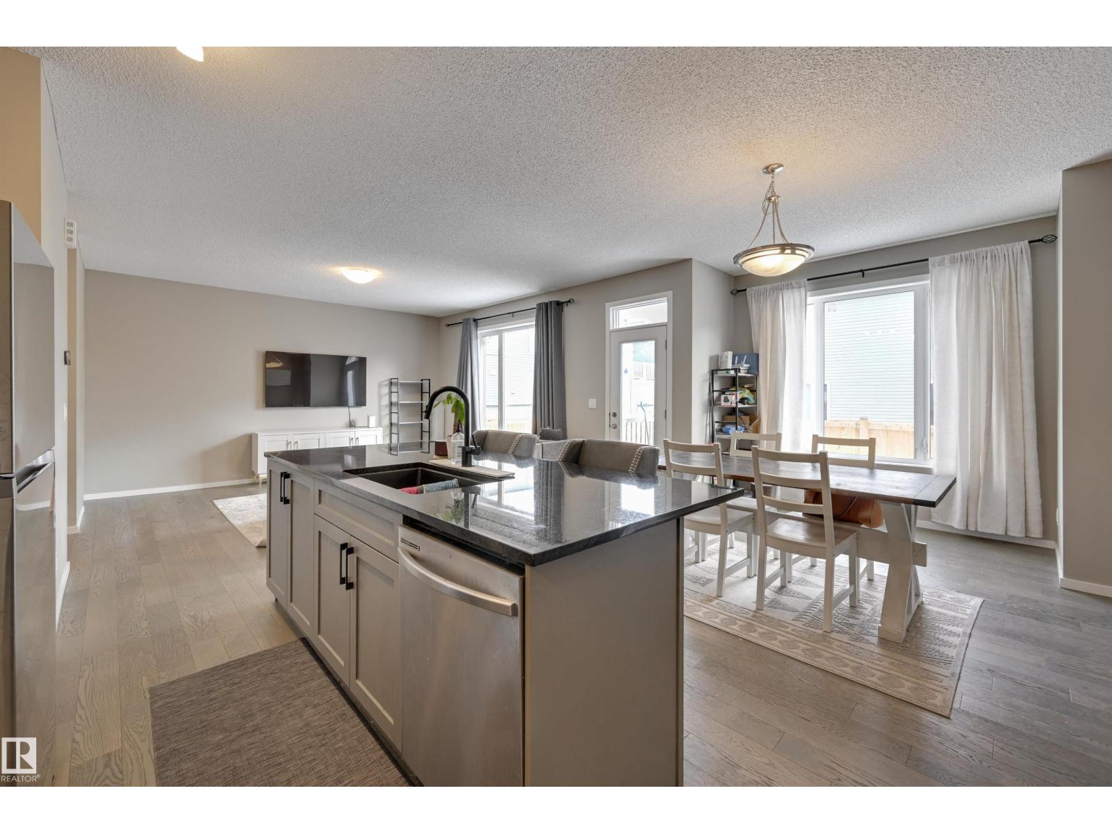 2031 207 St Nw, Edmonton, Alberta  T6M 1R7 - Photo 10 - E4472218