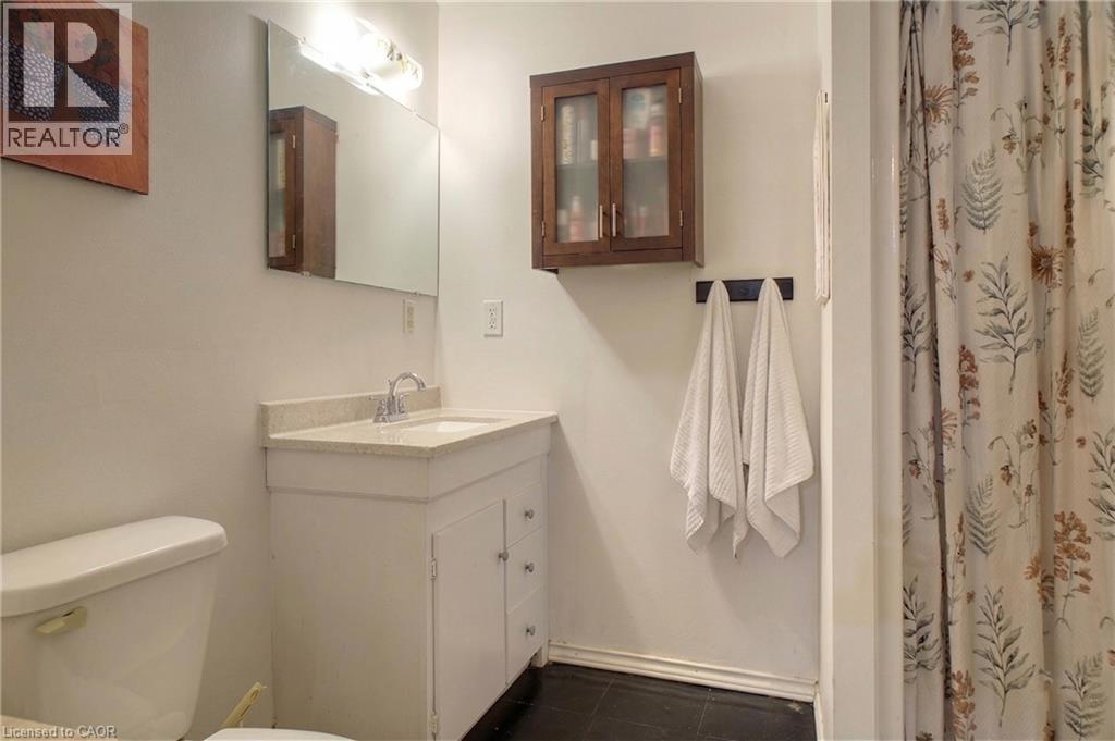 44 Breckenridge Drive, Kitchener, Ontario  N2B 2N9 - Photo 37 - 40816538