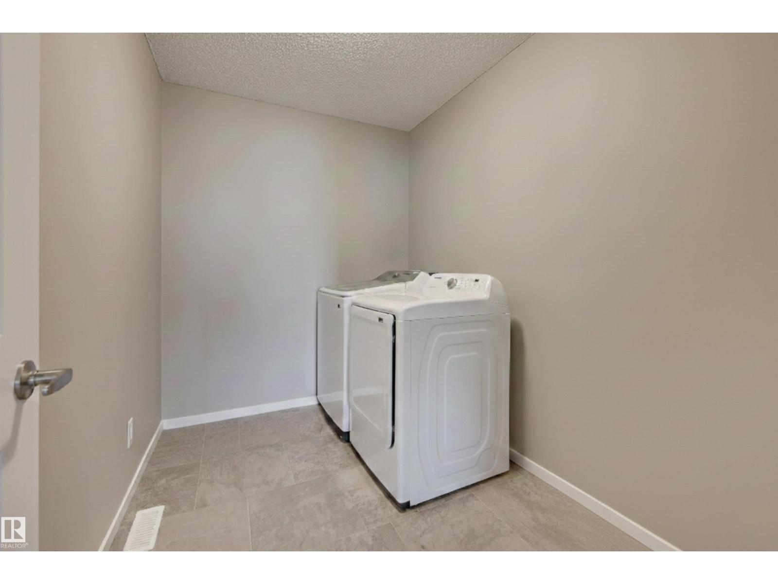 2031 207 St Nw, Edmonton, Alberta  T6M 1R7 - Photo 33 - E4472218