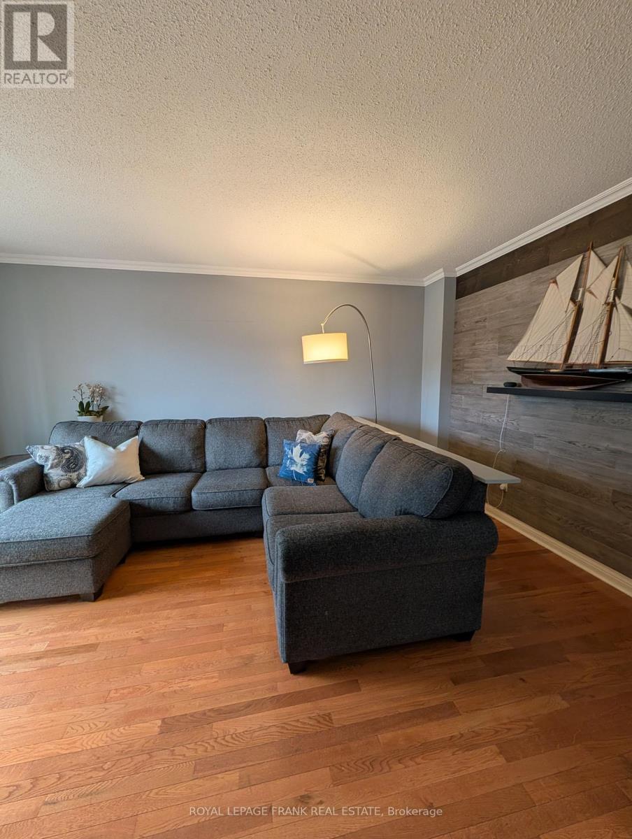 588 Carlisle Street, Cobourg, Ontario  K9A 1X6 - Photo 9 - X12952480