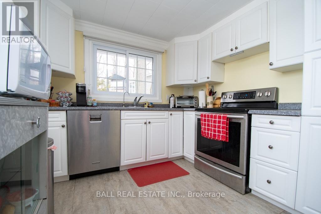 58 Woodland Trail, Trent Lakes, Ontario  K0L 1J0 - Photo 15 - X12952514