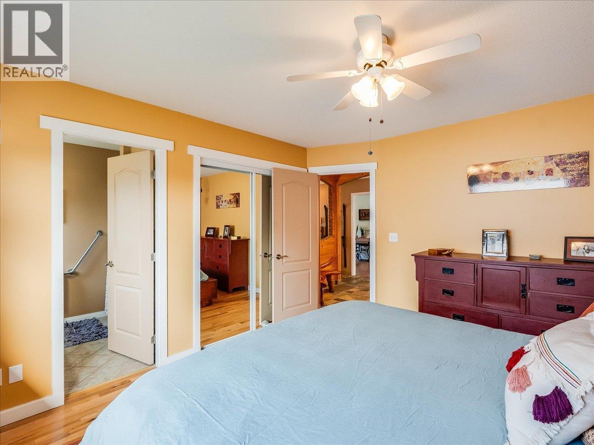 1448 Emerald Crescent, Castlegar, British Columbia  V1N 4W2 - Photo 13 - 10381820