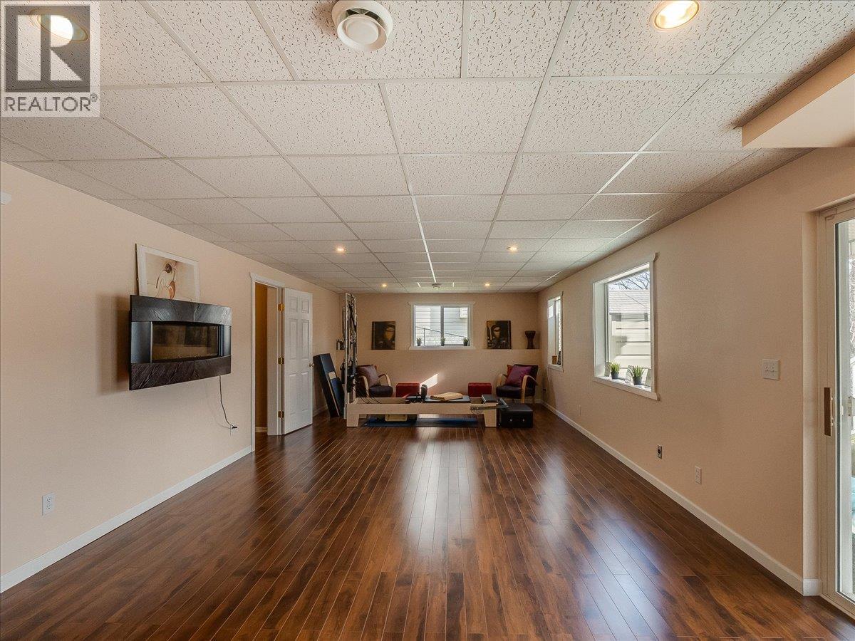 1448 Emerald Crescent, Castlegar, British Columbia  V1N 4W2 - Photo 30 - 10381820