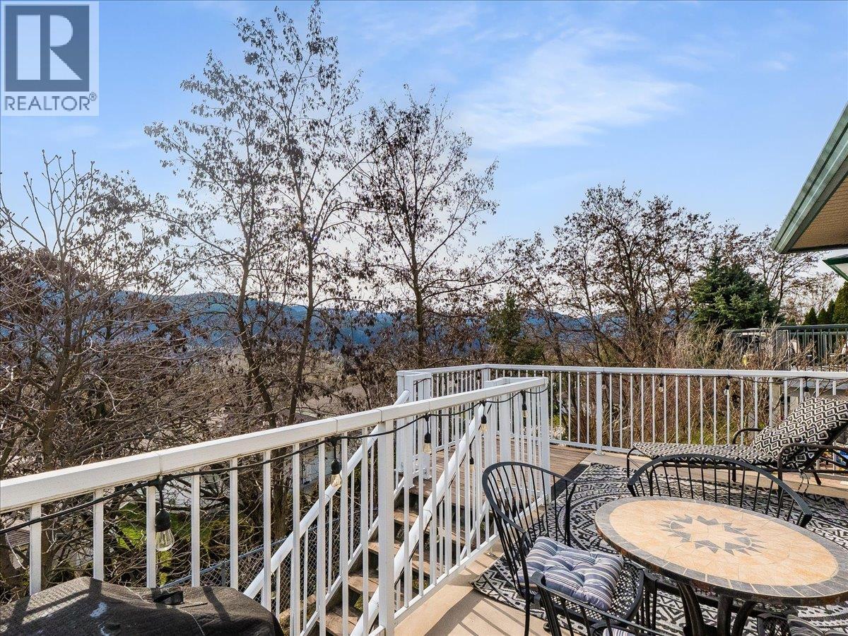 1448 Emerald Crescent, Castlegar, British Columbia  V1N 4W2 - Photo 71 - 10381820