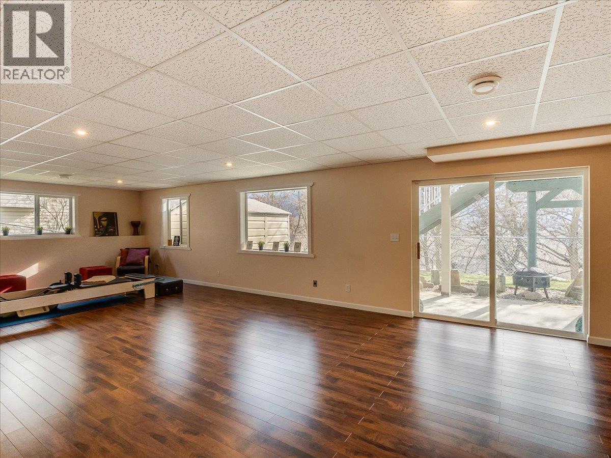 1448 Emerald Crescent, Castlegar, British Columbia  V1N 4W2 - Photo 29 - 10381820