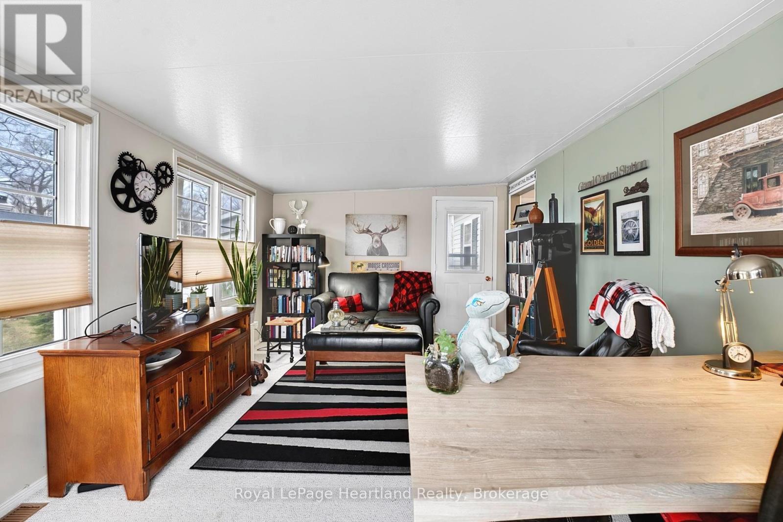 21 Algonquin Lane, Ashfield-Colborne-Wawanosh, Ontario  N7A 3Y2 - Photo 17 - X12952430