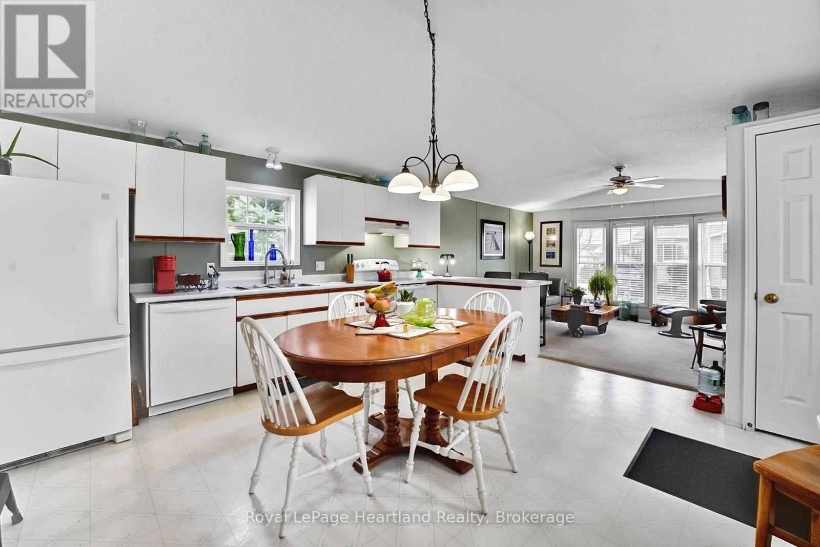 21 Algonquin Lane, Ashfield-Colborne-Wawanosh, Ontario  N7A 3Y2 - Photo 5 - X12952430