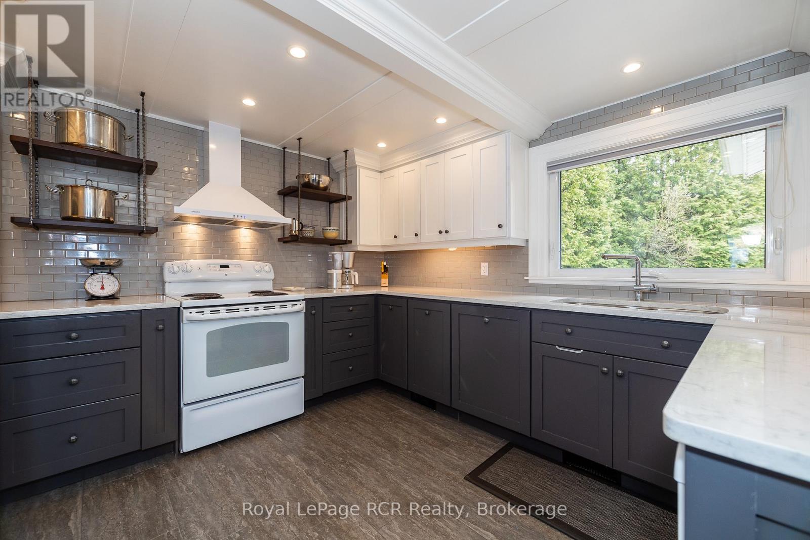 126 Sunset Point, Grey Highlands, Ontario  N0C 1E0 - Photo 8 - X12952486