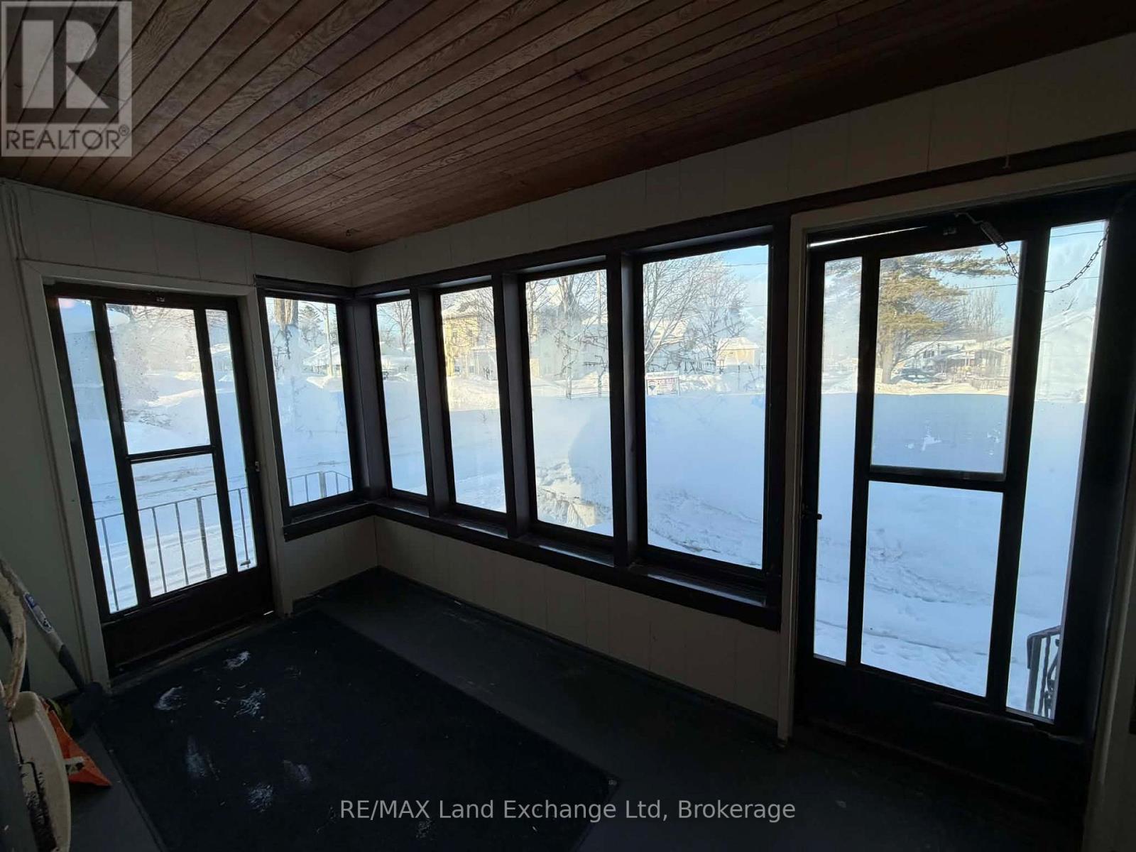 349 Shuter Street, North Huron, Ontario  N0G 2W0 - Photo 2 - X12952582