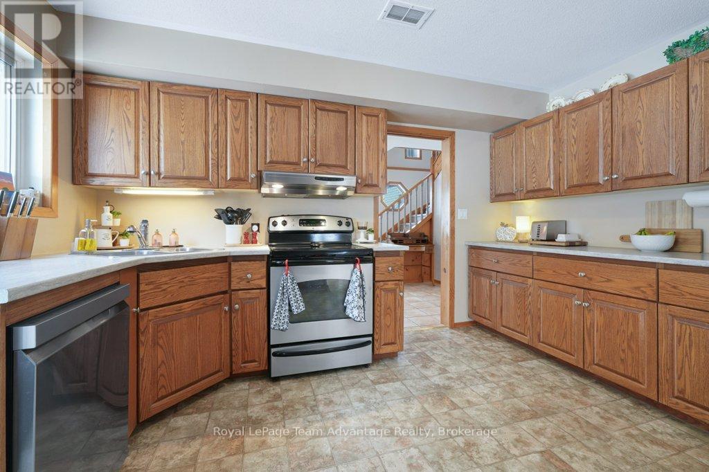 12 Taylor Crescent, Mcdougall, Ontario  P2A 2W9 - Photo 7 - X12952590