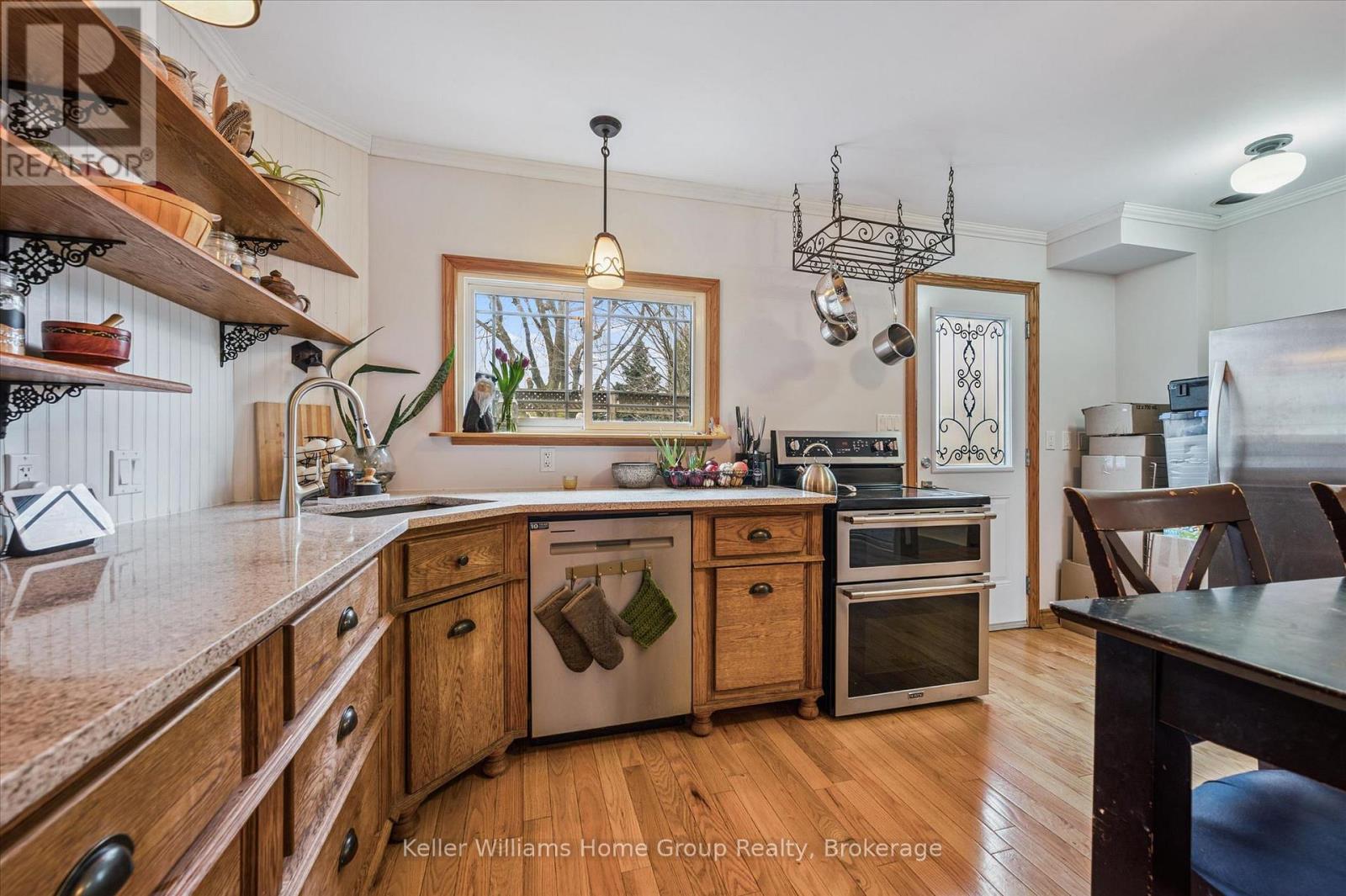 856 Gzowski Street, Centre Wellington, Ontario  N1M 3L4 - Photo 12 - X12952630