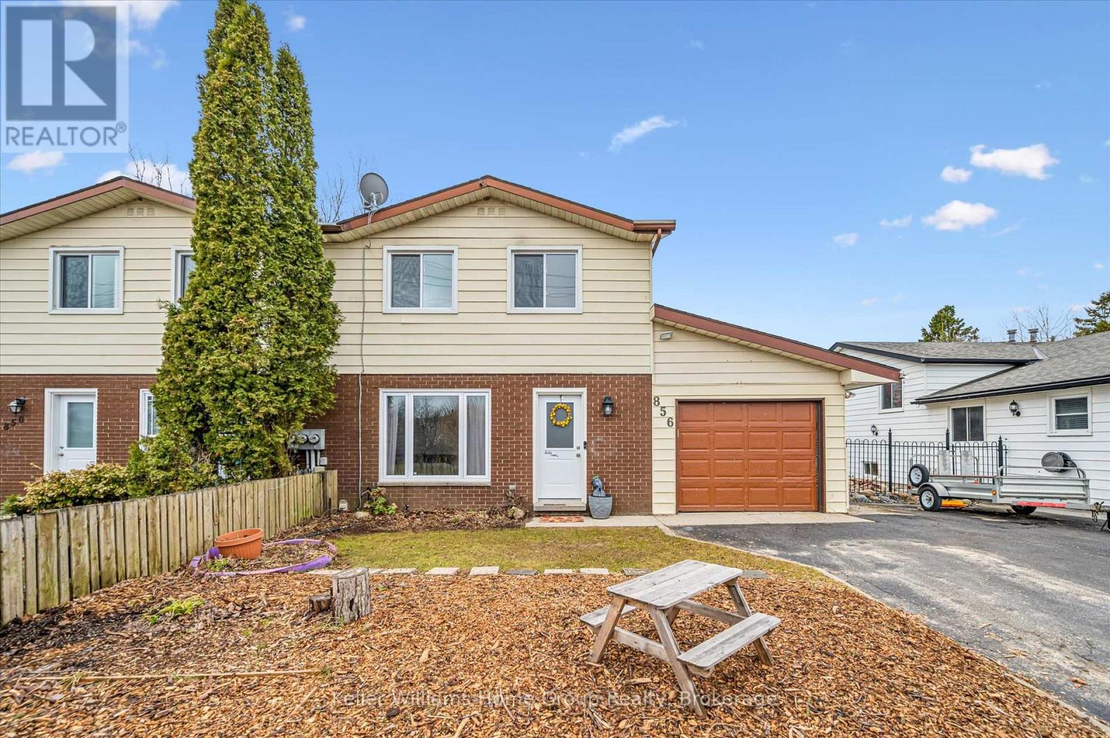 856 Gzowski Street, Centre Wellington, Ontario  N1M 3L4 - Photo 2 - X12952630