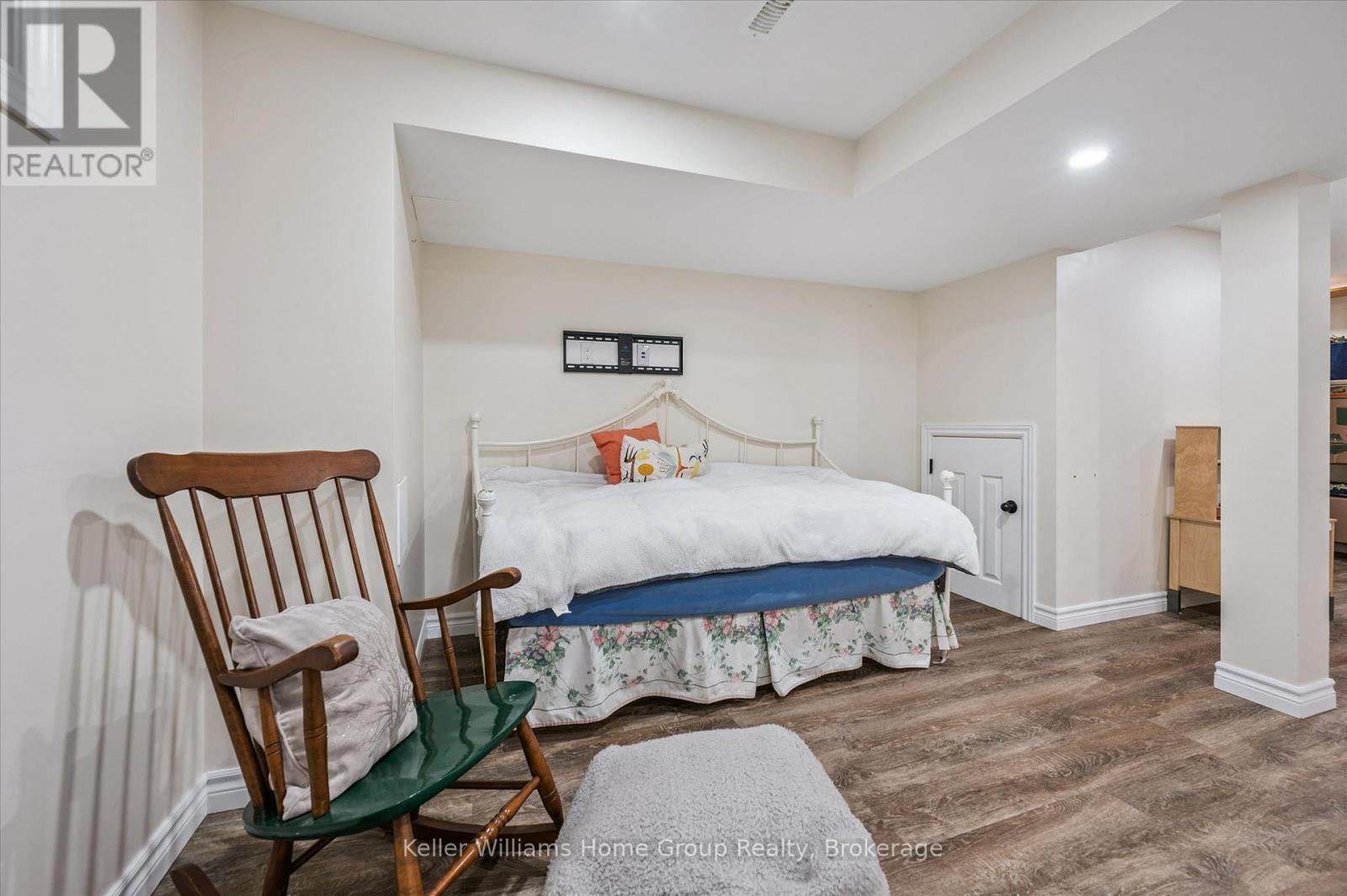 856 Gzowski Street, Centre Wellington, Ontario  N1M 3L4 - Photo 27 - X12952630