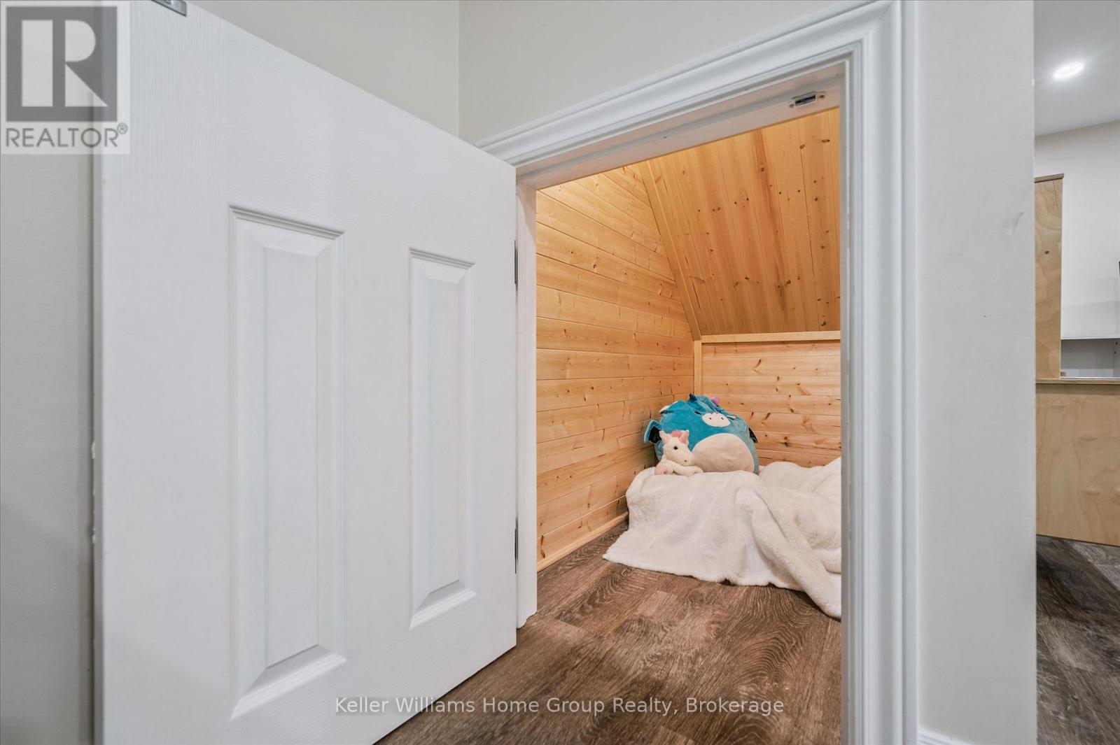 856 Gzowski Street, Centre Wellington, Ontario  N1M 3L4 - Photo 28 - X12952630