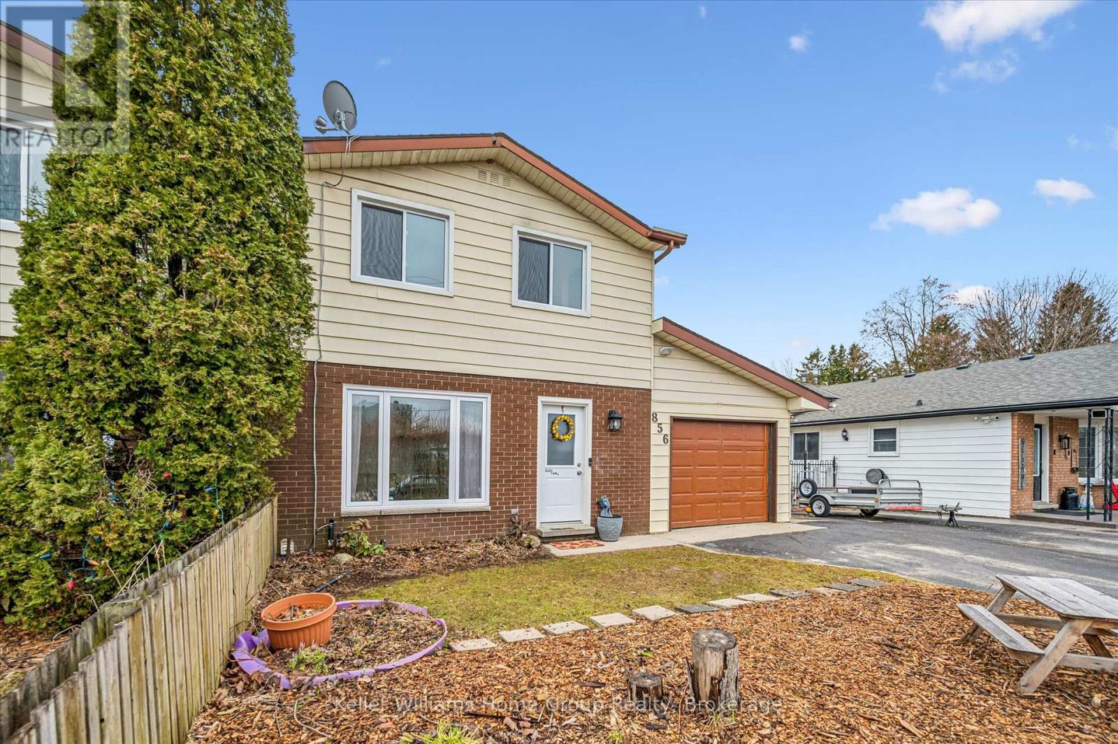 856 Gzowski Street, Centre Wellington, Ontario  N1M 3L4 - Photo 3 - X12952630