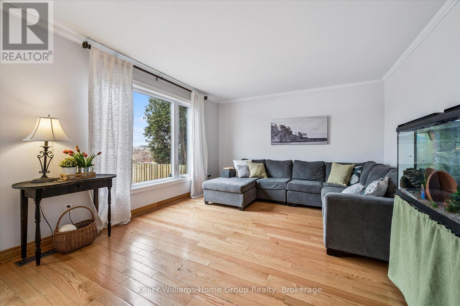 856 Gzowski Street, Centre Wellington, Ontario  N1M 3L4 - Photo 6 - X12952630